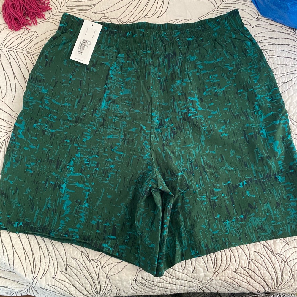 NWT Men’s Outdoor Voices Athletic/Swim shorts